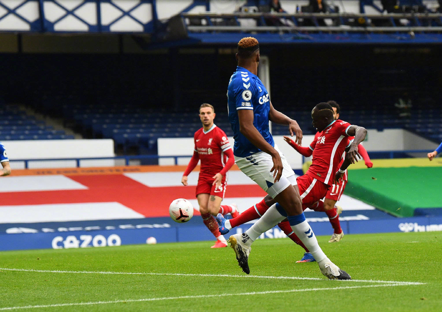 类似的强硬 类似的强硬